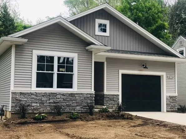 4276 Cherry Pl, Hamburg, NY 14075