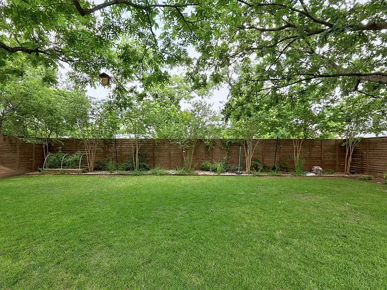1204 Brentwood St — Photo 34