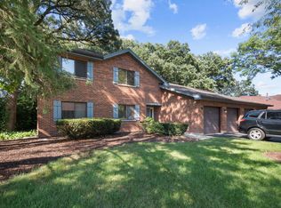 1896 Portsmouth Dr #D, Lisle, IL 60532