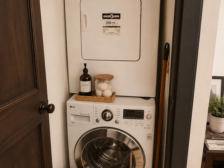 346 E 13th St #15 — Photo 6