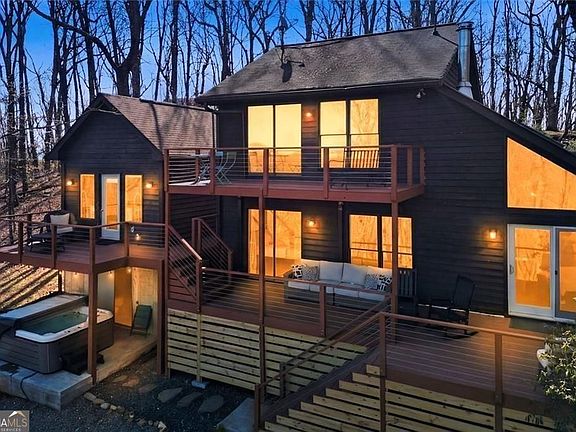 3rd image of 664 Renate Dr