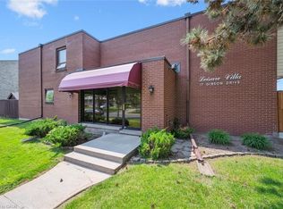 17 Gibson Dr #5, Kitchener, ON N2B2P3