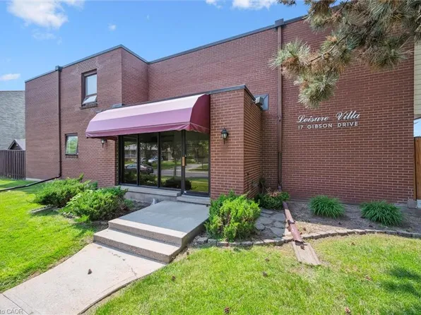 17 Gibson Dr #5, Kitchener, ON N2B 2P3