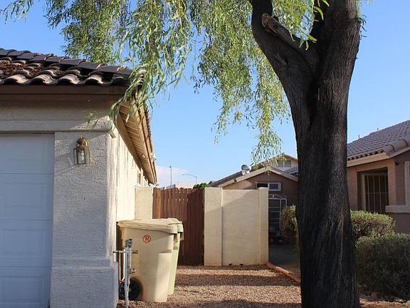 4th image of 7981 W Solano Dr N