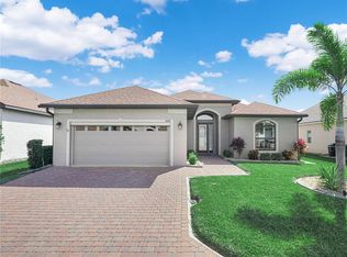 1069 Sawgrass Dr, Winter Haven, FL 33884