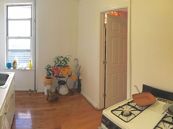 4th image of 5227 35th St APT 2B