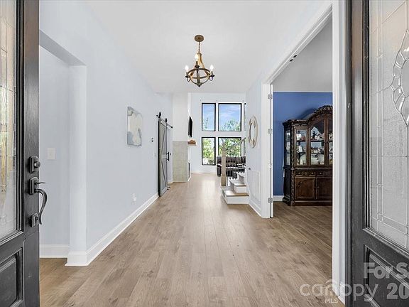 4th image of 1194 99 Island Rd