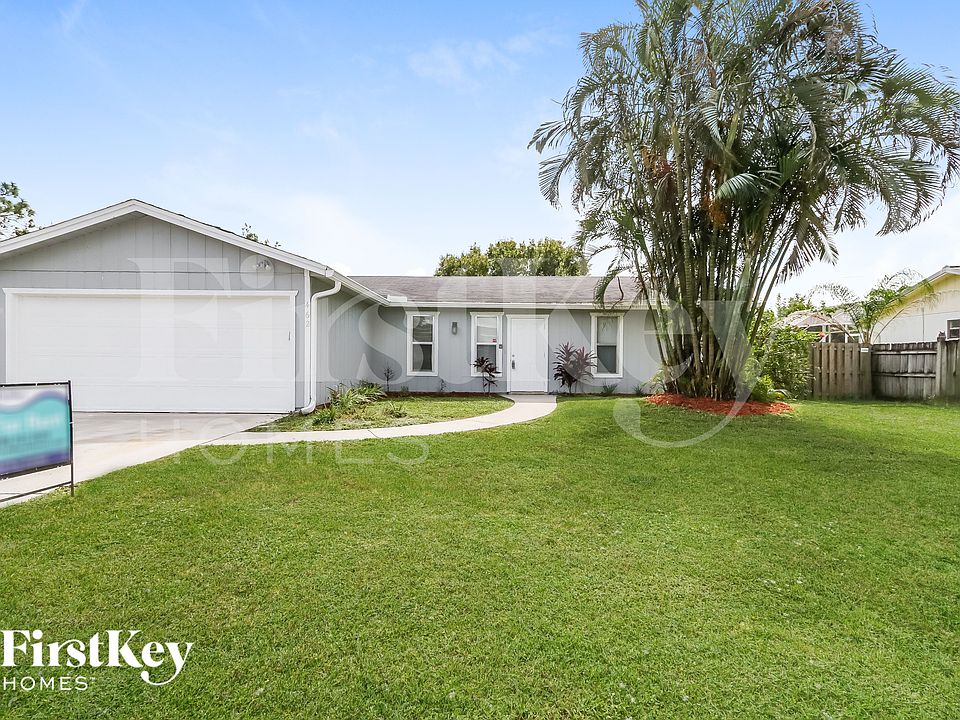 1st image of 462 SE Streamlet Ave