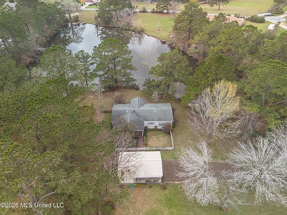 3rd image of 25184 Clarke Rd