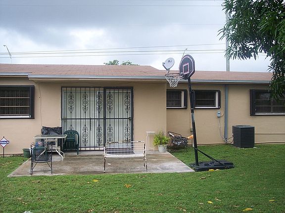 3rd image of 2460 NW 183rd St