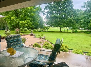 8 Merritt Dr, Bella Vista, AR 72714