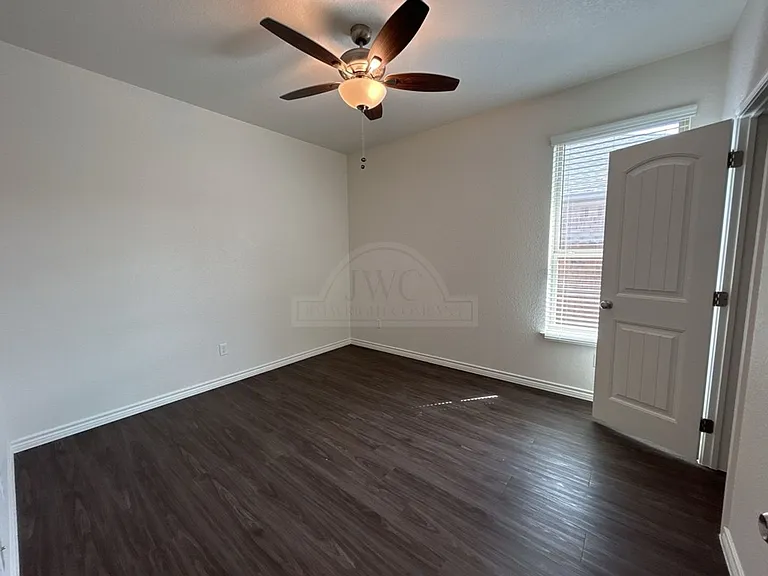 5112 Rose Garden Loop — Photo 16
