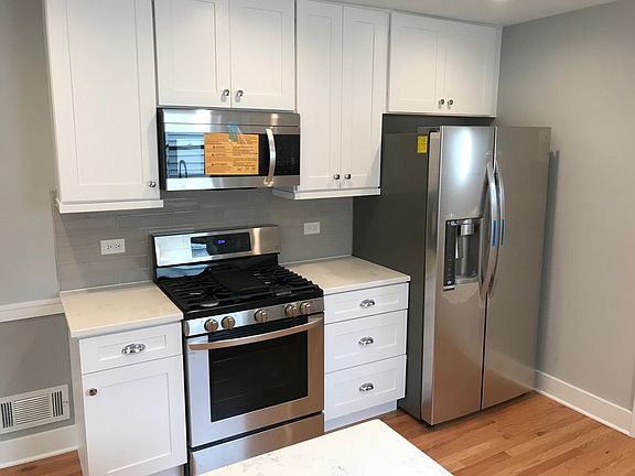 5th image of 5218 N Nashville Ave