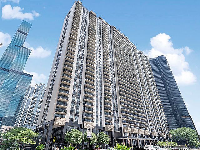 1st image of 400 E Randolph St APT 2215
