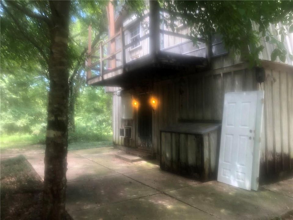 1st image of 76215 Louis Quave Rd