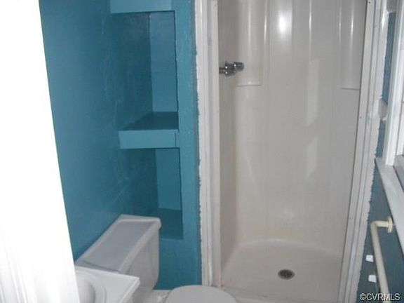 5th image of 25115 Wayne Ave