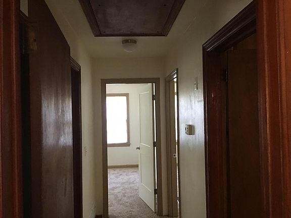 5th image of 111 Lindsey Dr