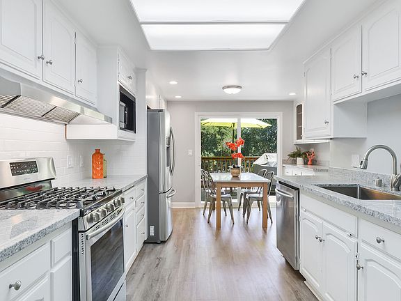 5th image of 3615 Farm Hill Blvd