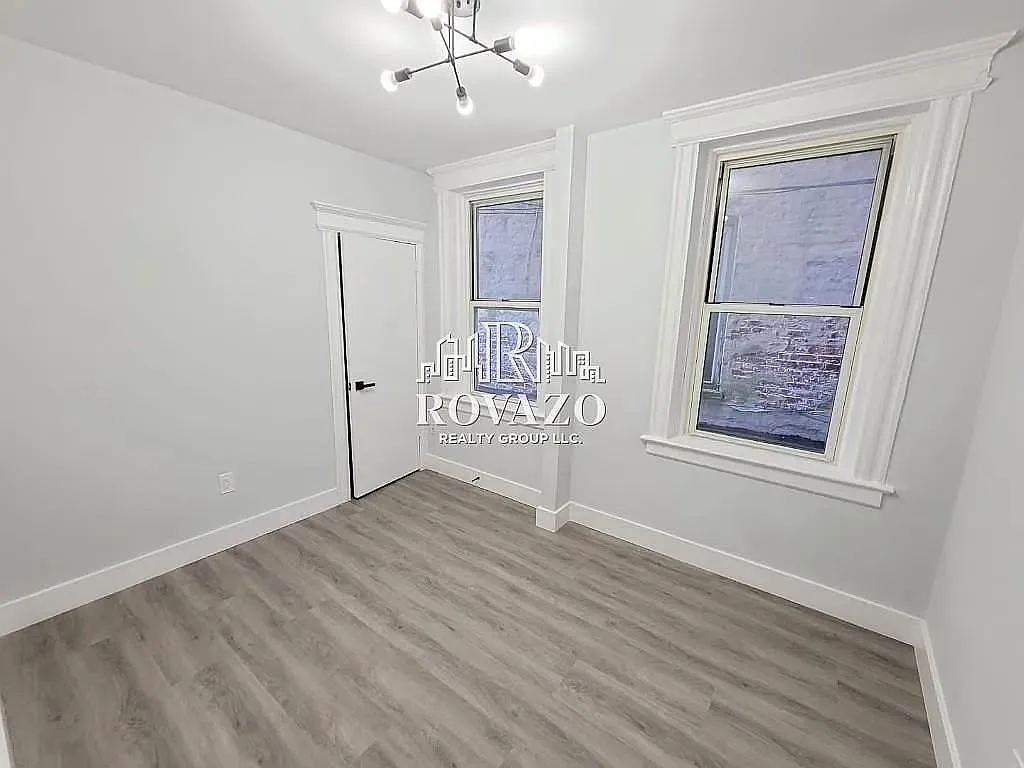 3 bed, $2,095 — Photo 4
