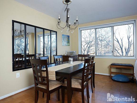 4th image of 10201 Grosvenor Pl #98L