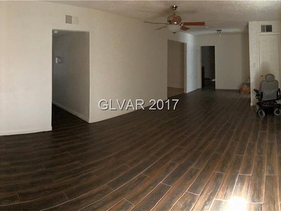 2nd image of 1133 Norman Ave