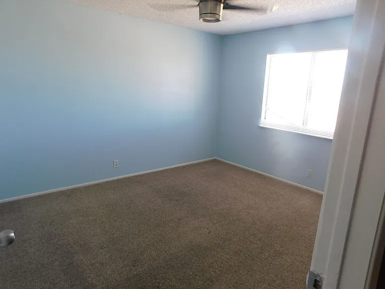1008 W Atkins Ave — Photo 7