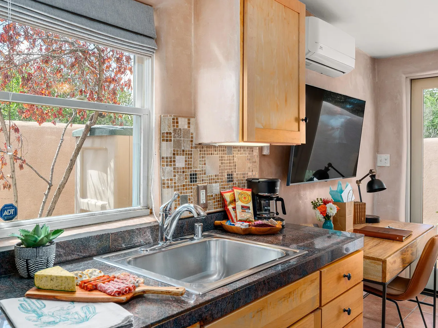 907 One 2 Agua Fria St — Photo 3