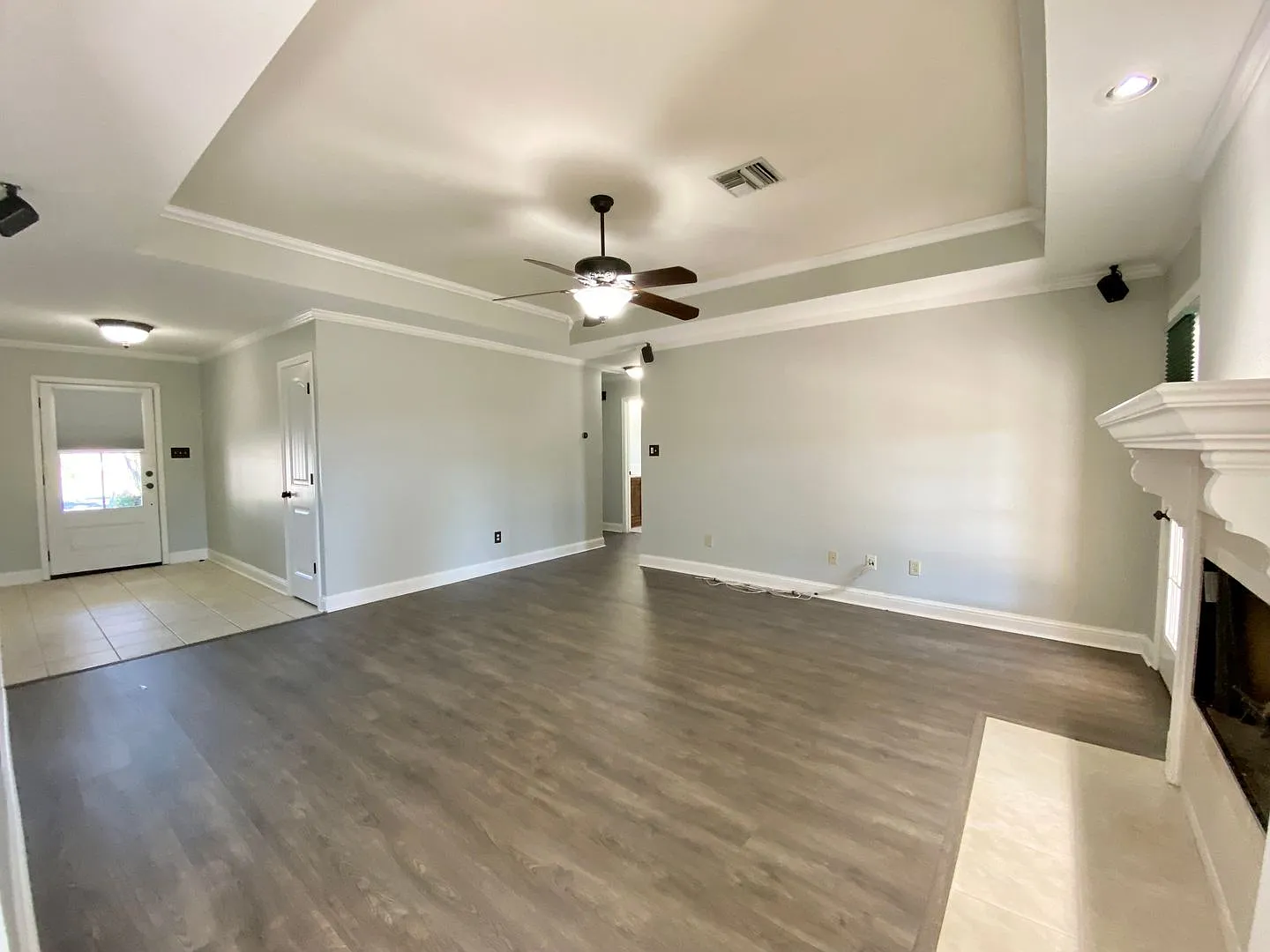 3 Bed 2 Bath Brick Home near Acadiana Mall — Photo 4