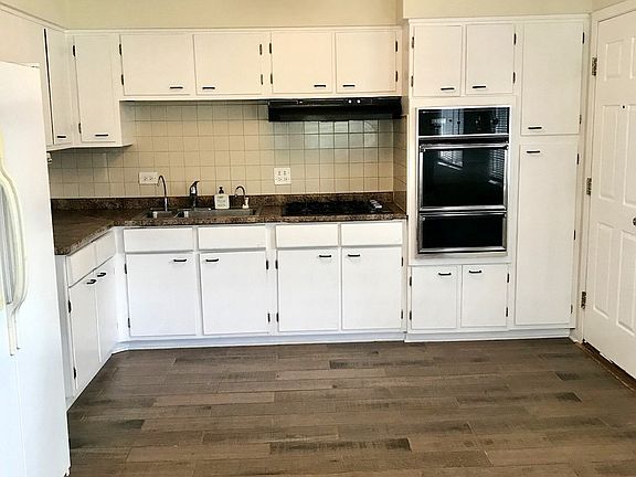 5th image of 9067 N Clifton Ave