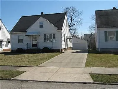 20712 Franklin Rd photo 1