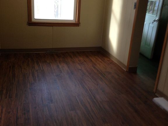 4th image of 219 1st St SW