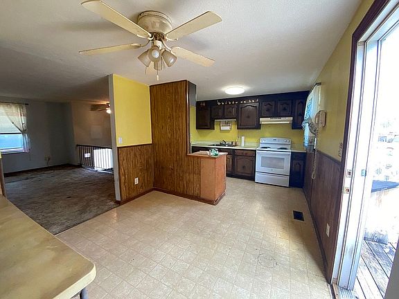 Kitchen & Dining