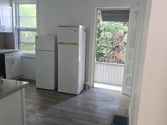2nd image of 2518 Cleinview Ave