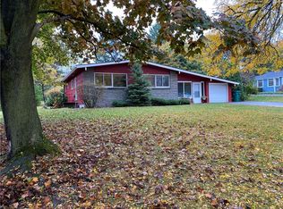 648 Pinnacle Rd, Pittsford, NY 14534