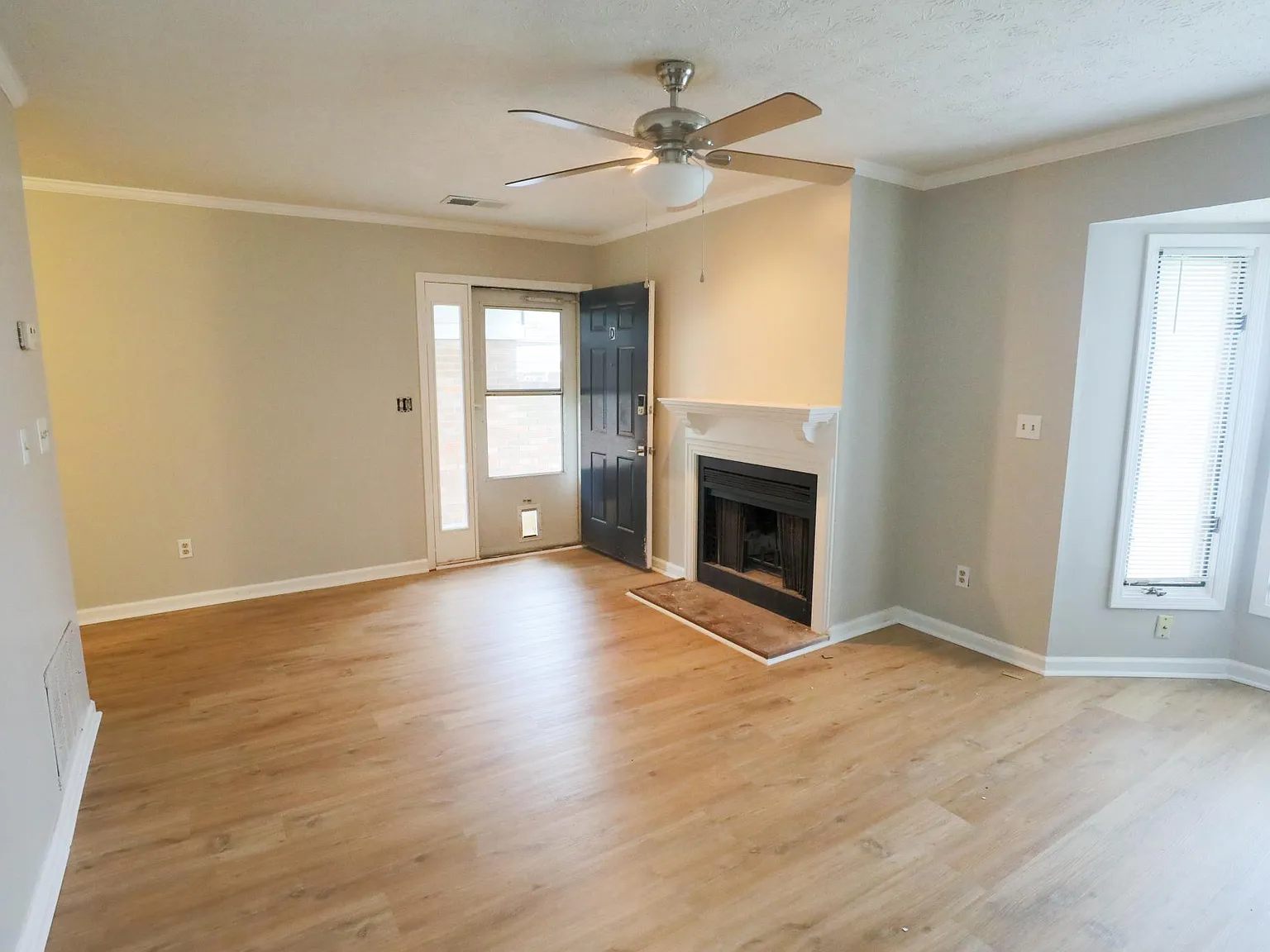 1 bed, 900 sqft, $950 — Photo 3