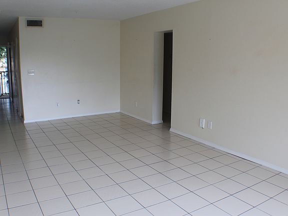 3rd image of 1500 Virginia Ave APT 215C