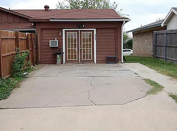 2123 Bowie Dr — Photo 2