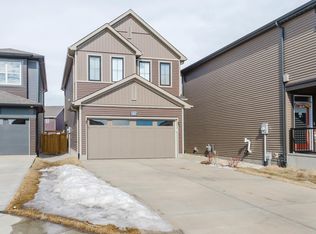 5612 Hawthorn Way SW, Edmonton, AB T6X 3C1