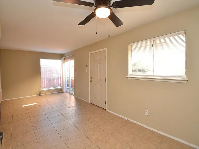 5993 Allday Dr #B — Photo 12