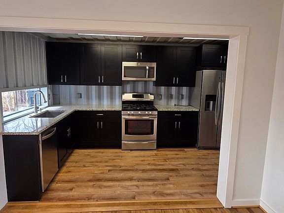 2nd image of 310 E Burbank St
