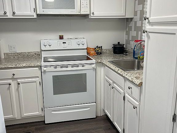 2nd image of 16 Lafayette Ave
