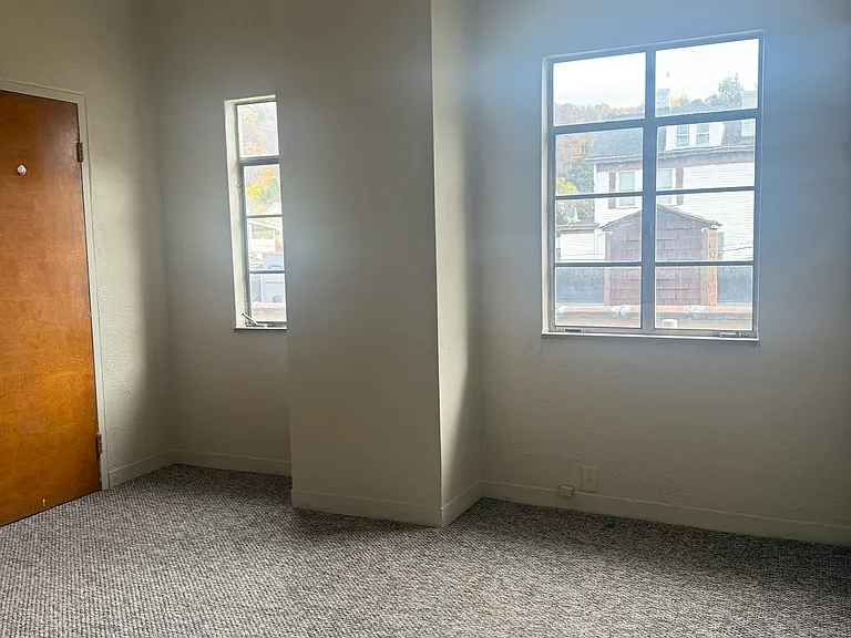 114 Edgington Ln #4 — Photo 9