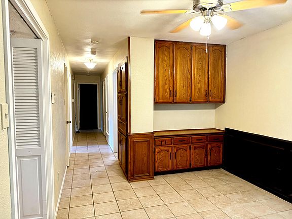 3rd image of 2802 Shady Grove Dr