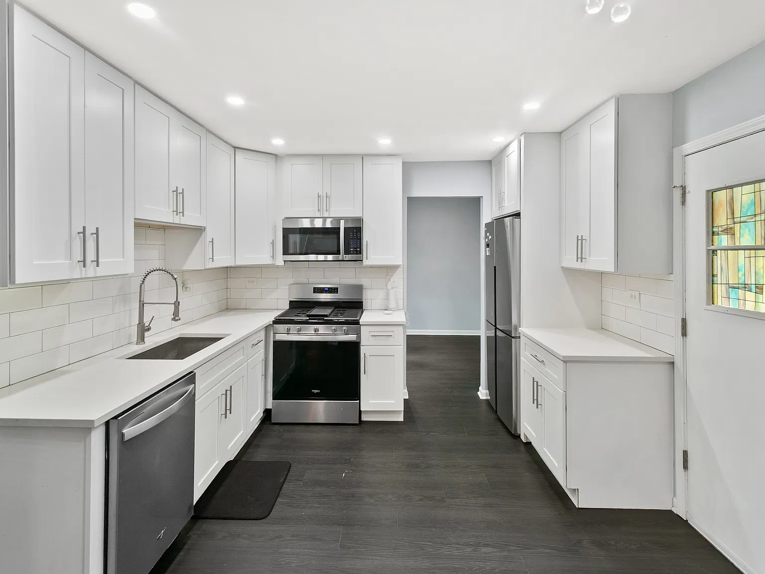 3 bed, 1250 sqft, $2,595 — Photo 3