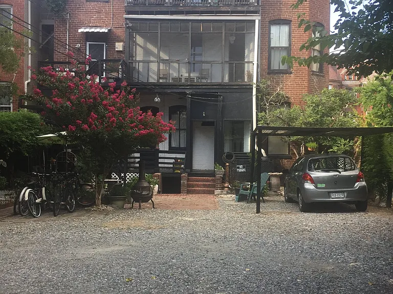 1013 W Franklin St #1 — Photo 12