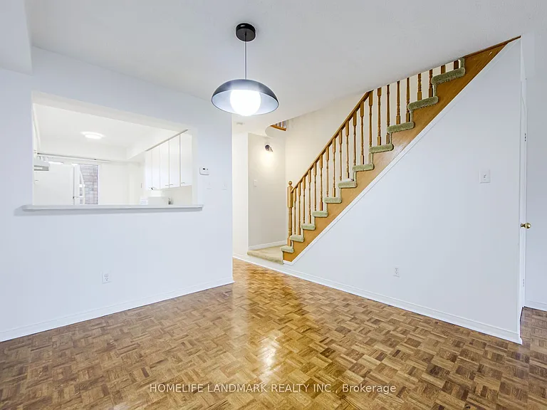 25 Warner Ave — Photo 9