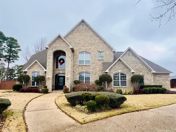 5911 Winchester Dr, Texarkana, TX 75503