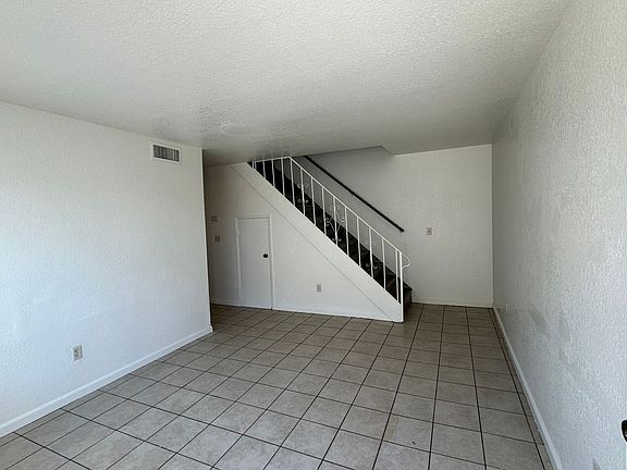 3rd image of 818 Wallace St APT 3