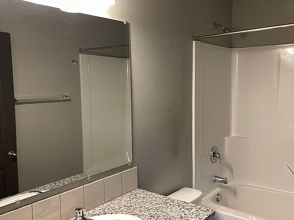 3rd image of 3532 Anchor Ct NE