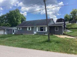 301 N Bluff St, Albany, IL 61230